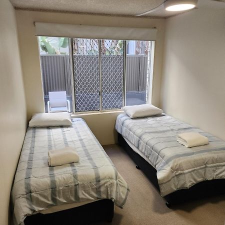 Capeview Apartments - Right On Kings Beach Caloundra Buitenkant foto