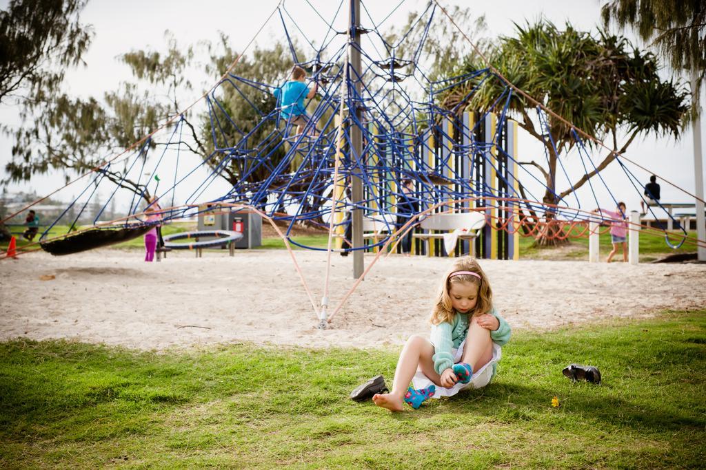 Capeview Apartments - Right On Kings Beach Caloundra Buitenkant foto