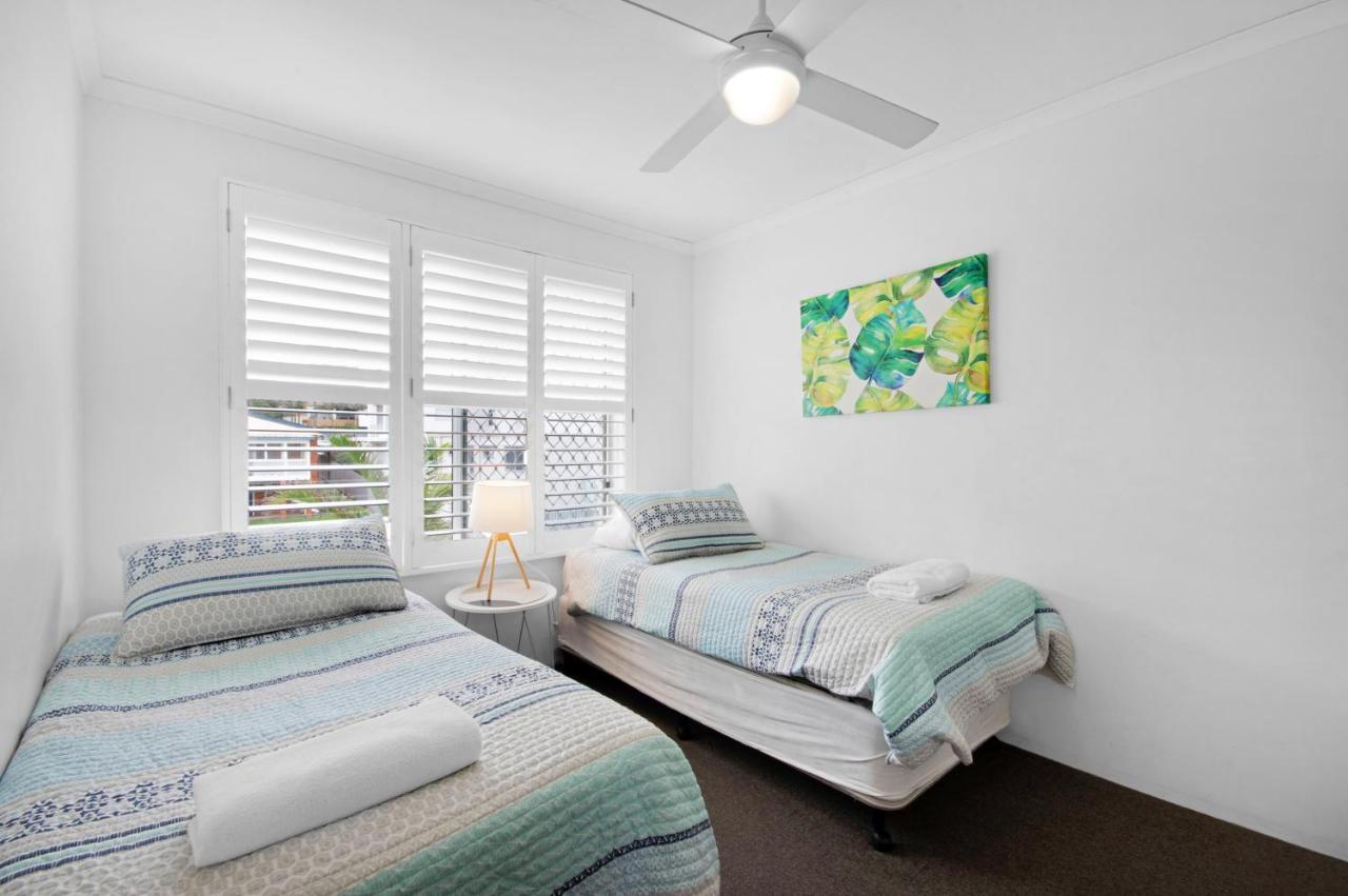 Capeview Apartments - Right On Kings Beach Caloundra Buitenkant foto