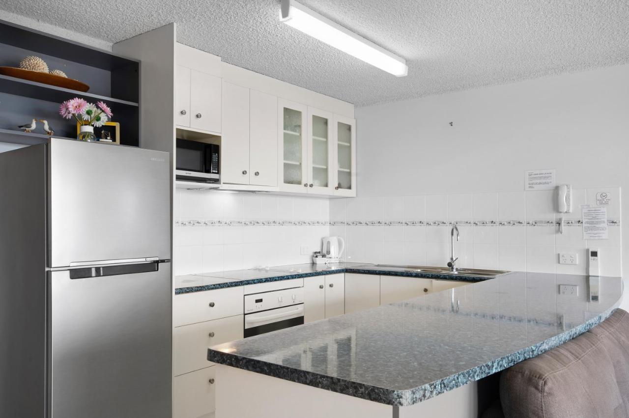 Capeview Apartments - Right On Kings Beach Caloundra Buitenkant foto