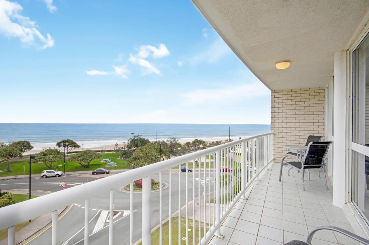 Capeview Apartments - Right On Kings Beach Caloundra Buitenkant foto