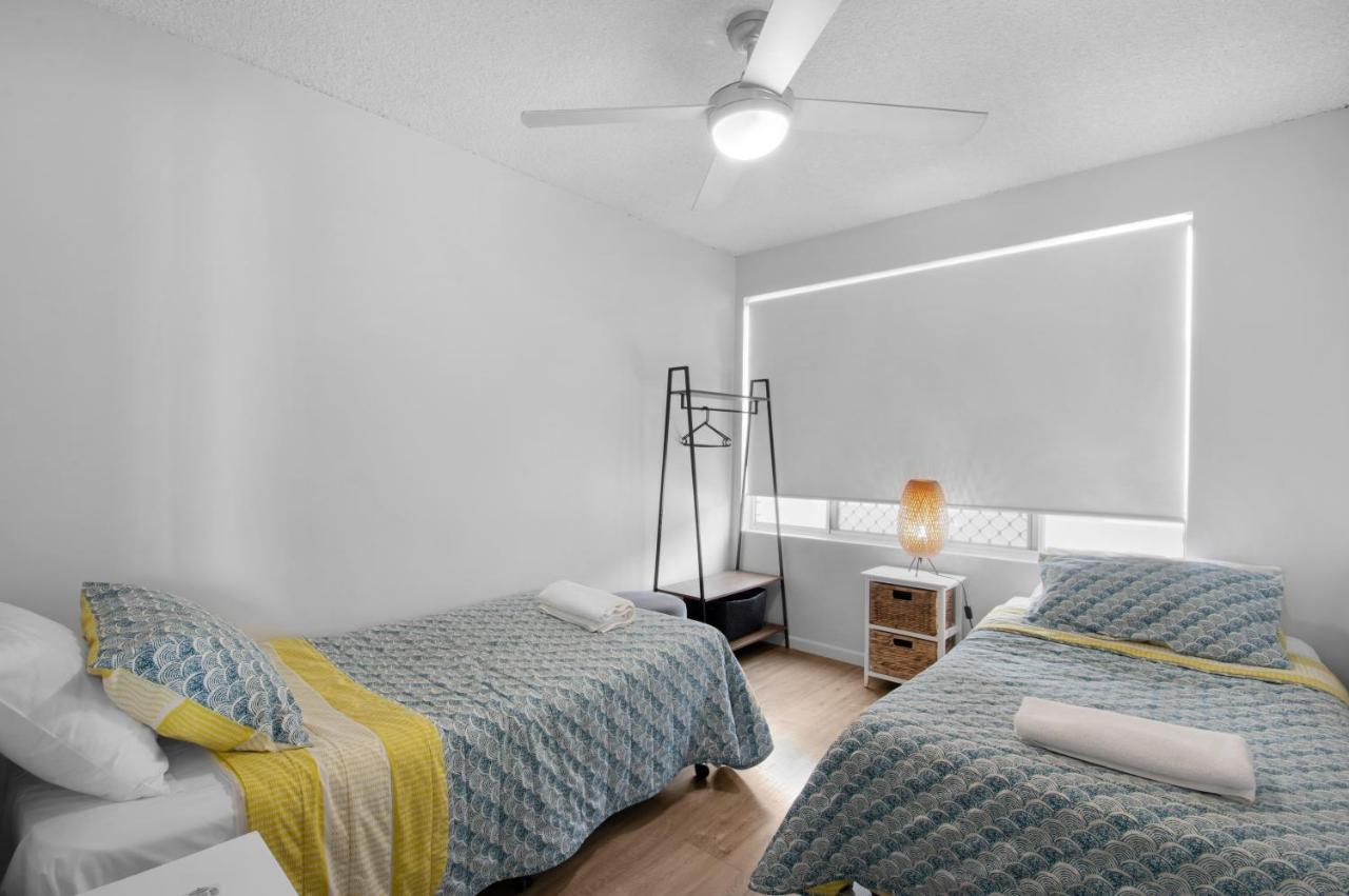 Capeview Apartments - Right On Kings Beach Caloundra Buitenkant foto