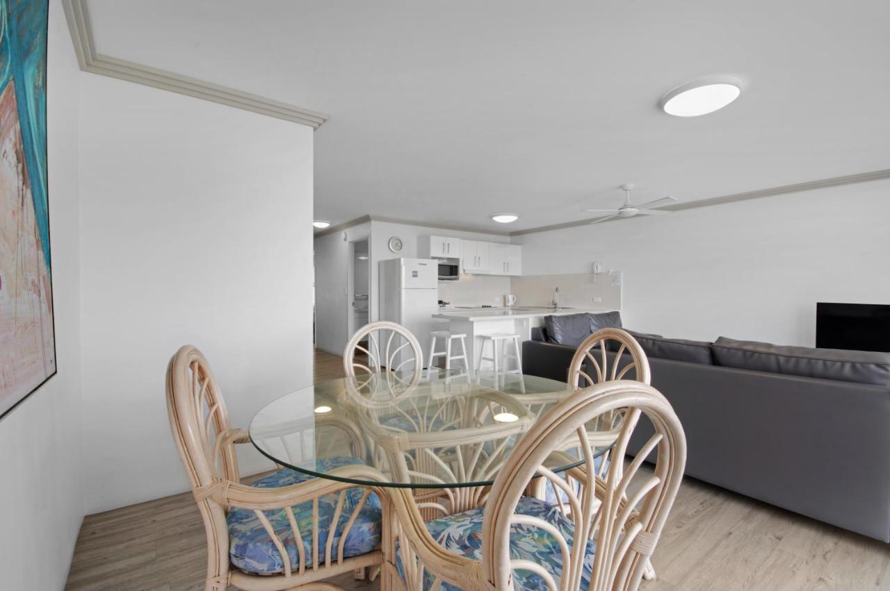 Capeview Apartments - Right On Kings Beach Caloundra Buitenkant foto