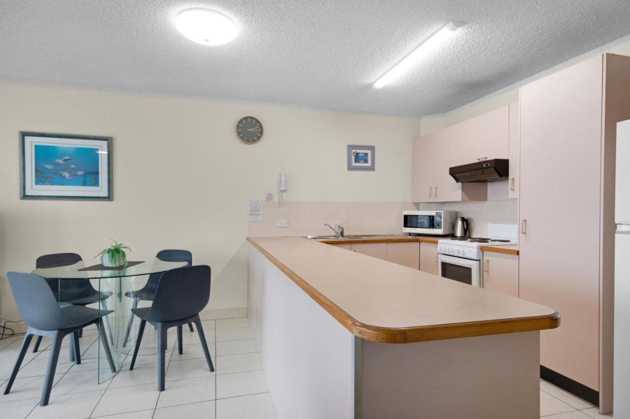 Capeview Apartments - Right On Kings Beach Caloundra Buitenkant foto