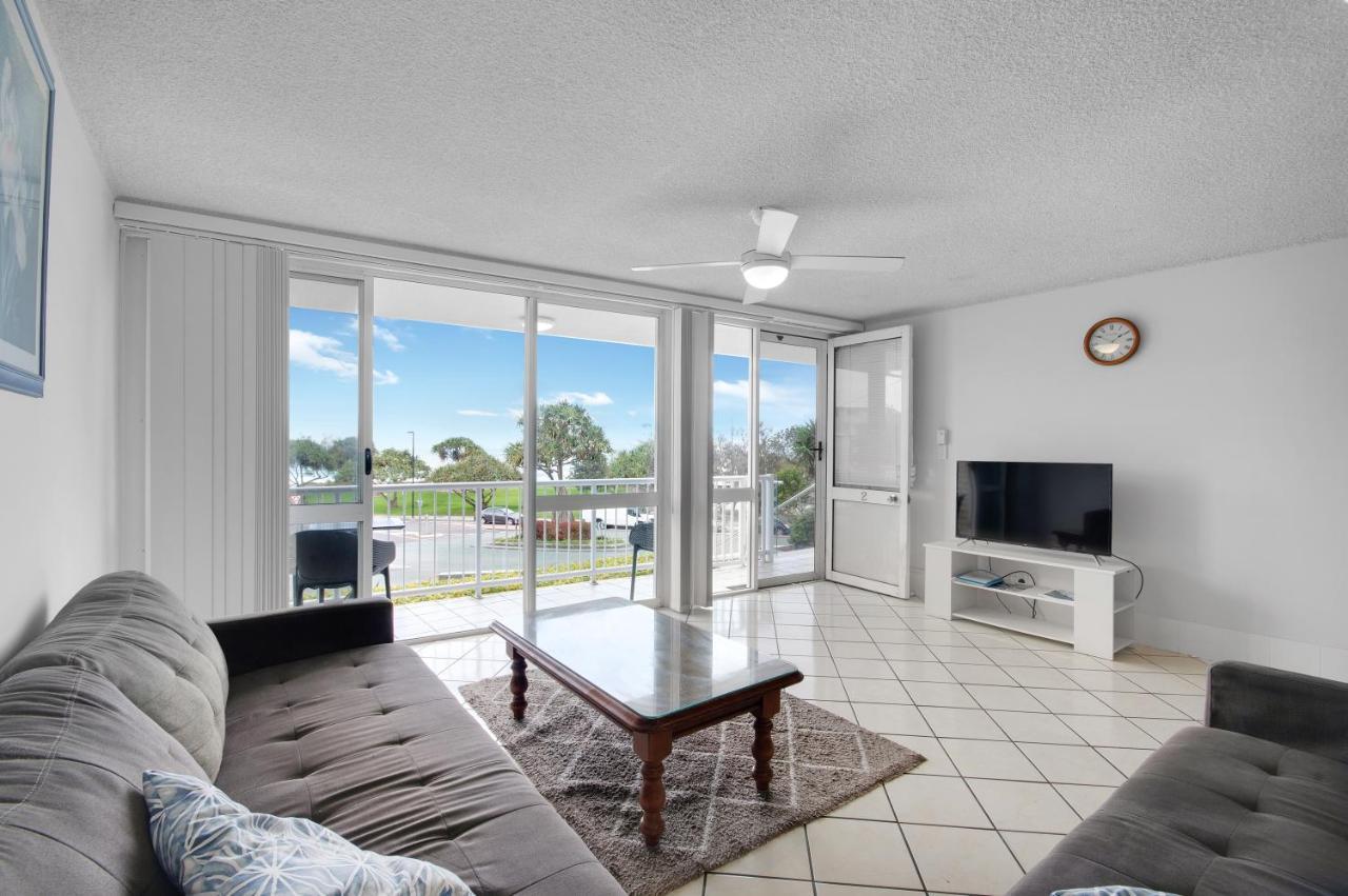 Capeview Apartments - Right On Kings Beach Caloundra Buitenkant foto