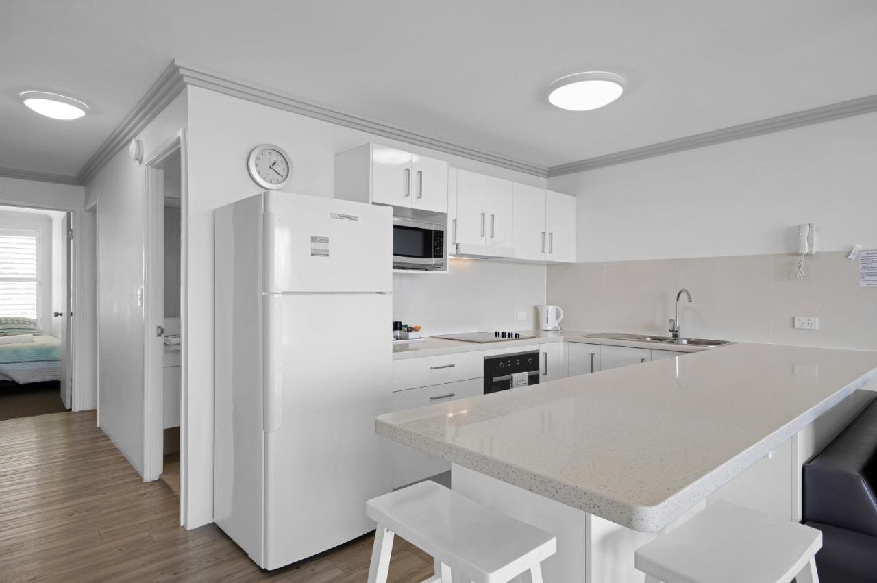 Capeview Apartments - Right On Kings Beach Caloundra Buitenkant foto