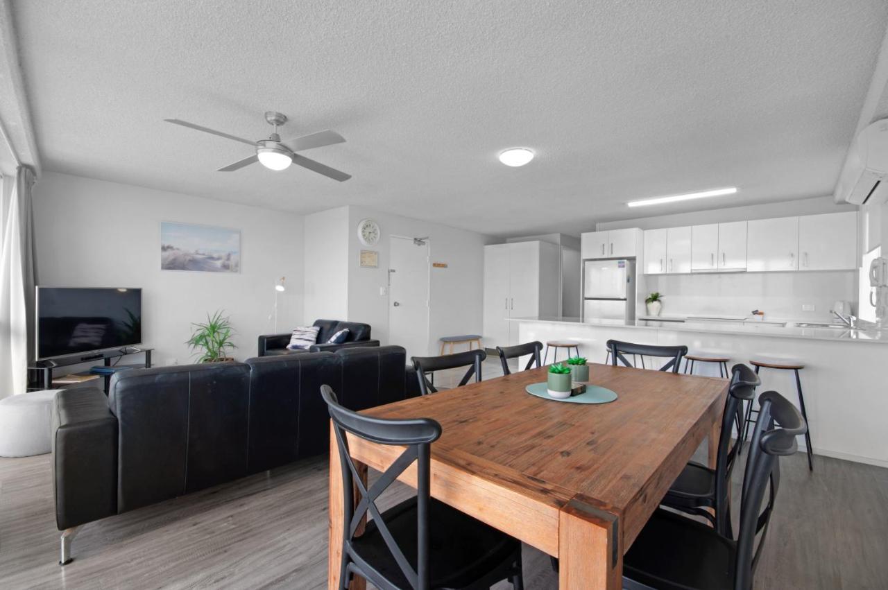 Capeview Apartments - Right On Kings Beach Caloundra Buitenkant foto