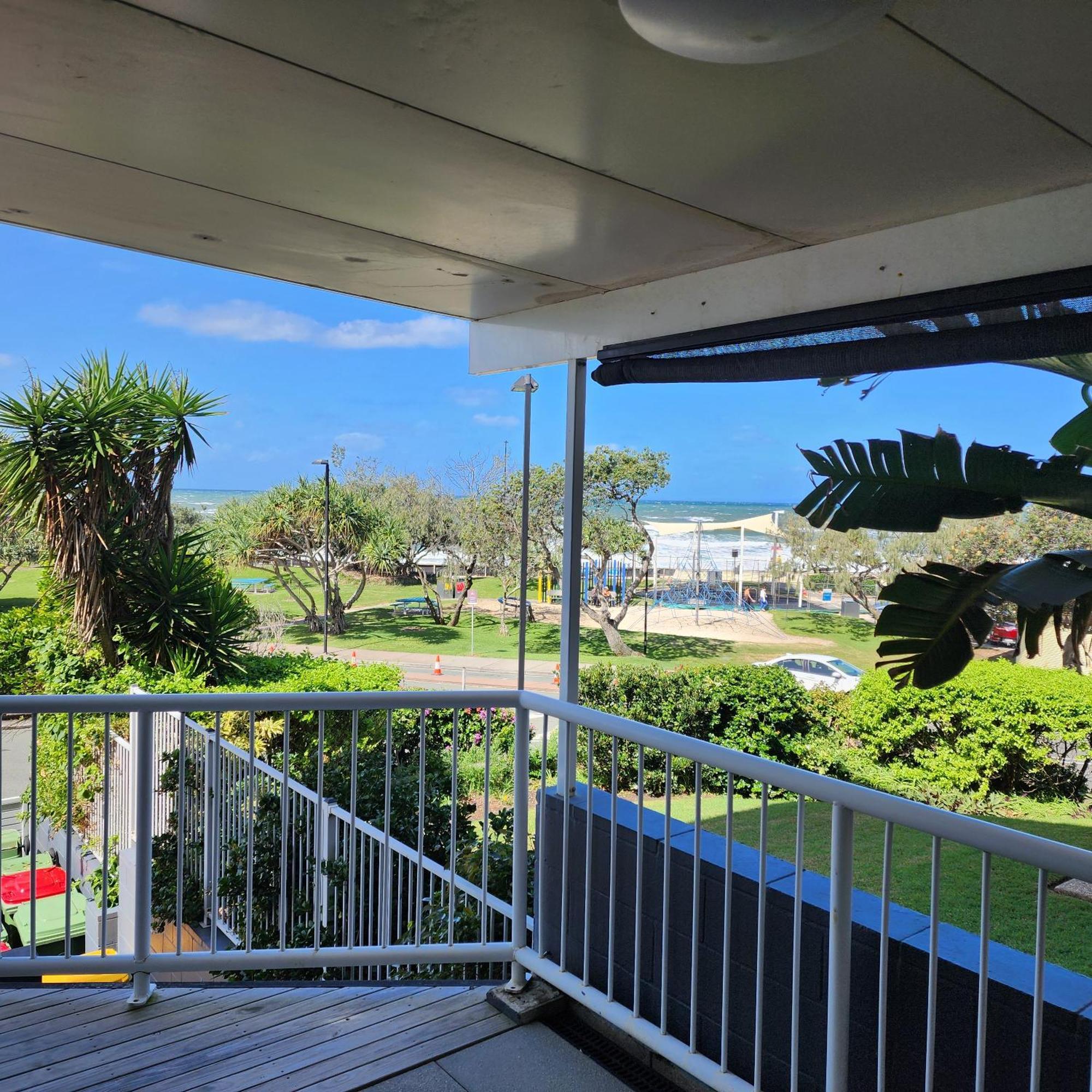 Capeview Apartments - Right On Kings Beach Caloundra Buitenkant foto